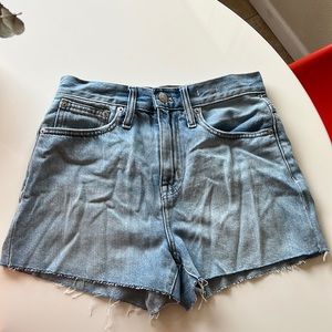 Madewell The Mom Jean short size 25